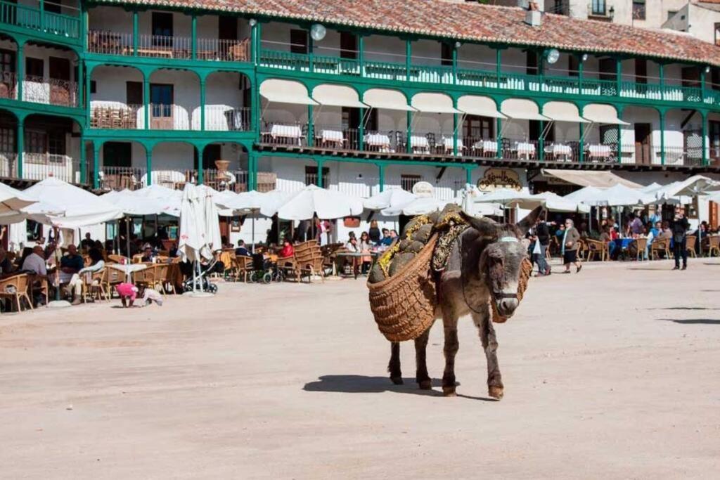 Hearts & Ponies Apartamentos Con Piscinas Privadas Cerca De La Warner Chinchón Kültér fotó