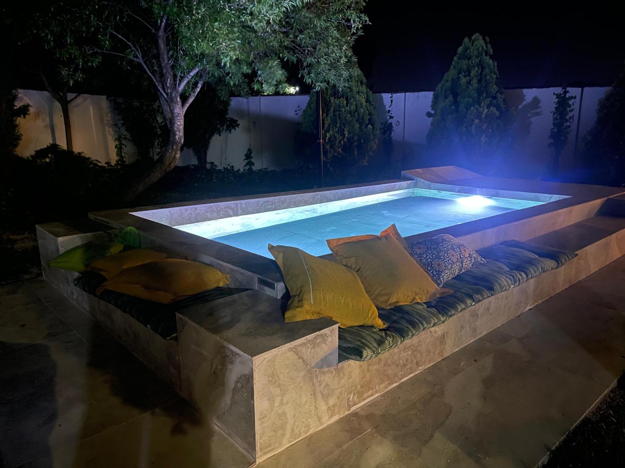 Hearts & Ponies Apartamentos Con Piscinas Privadas Cerca De La Warner Chinchón Kültér fotó
