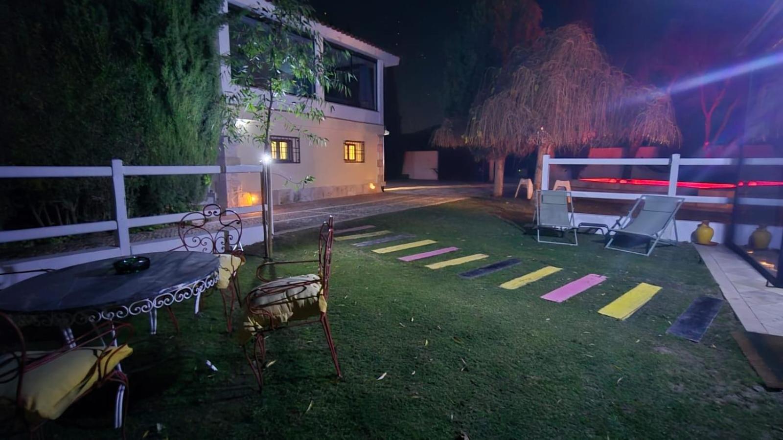 Hearts & Ponies Apartamentos Con Piscinas Privadas Cerca De La Warner Chinchón Kültér fotó